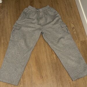 Cargo Heather Gray Joggers size Large men’s